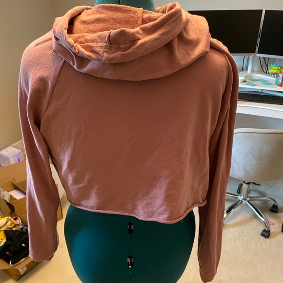 Maui Cropped Sweatshirt - Picture 2 of 3